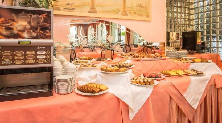 Hotel Pineta Bellaria-Igea Marina Zewnętrze zdjęcie