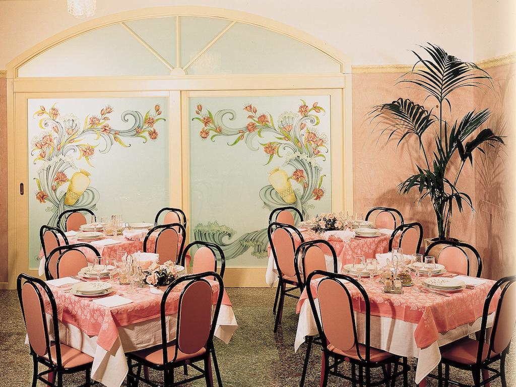 Hotel Pineta Bellaria-Igea Marina Zewnętrze zdjęcie