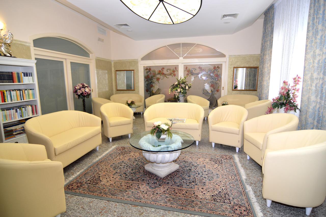 Hotel Pineta Bellaria-Igea Marina Zewnętrze zdjęcie
